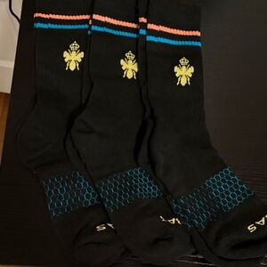 Bombas 3 pack Black and Blue PatternedSocks size medium